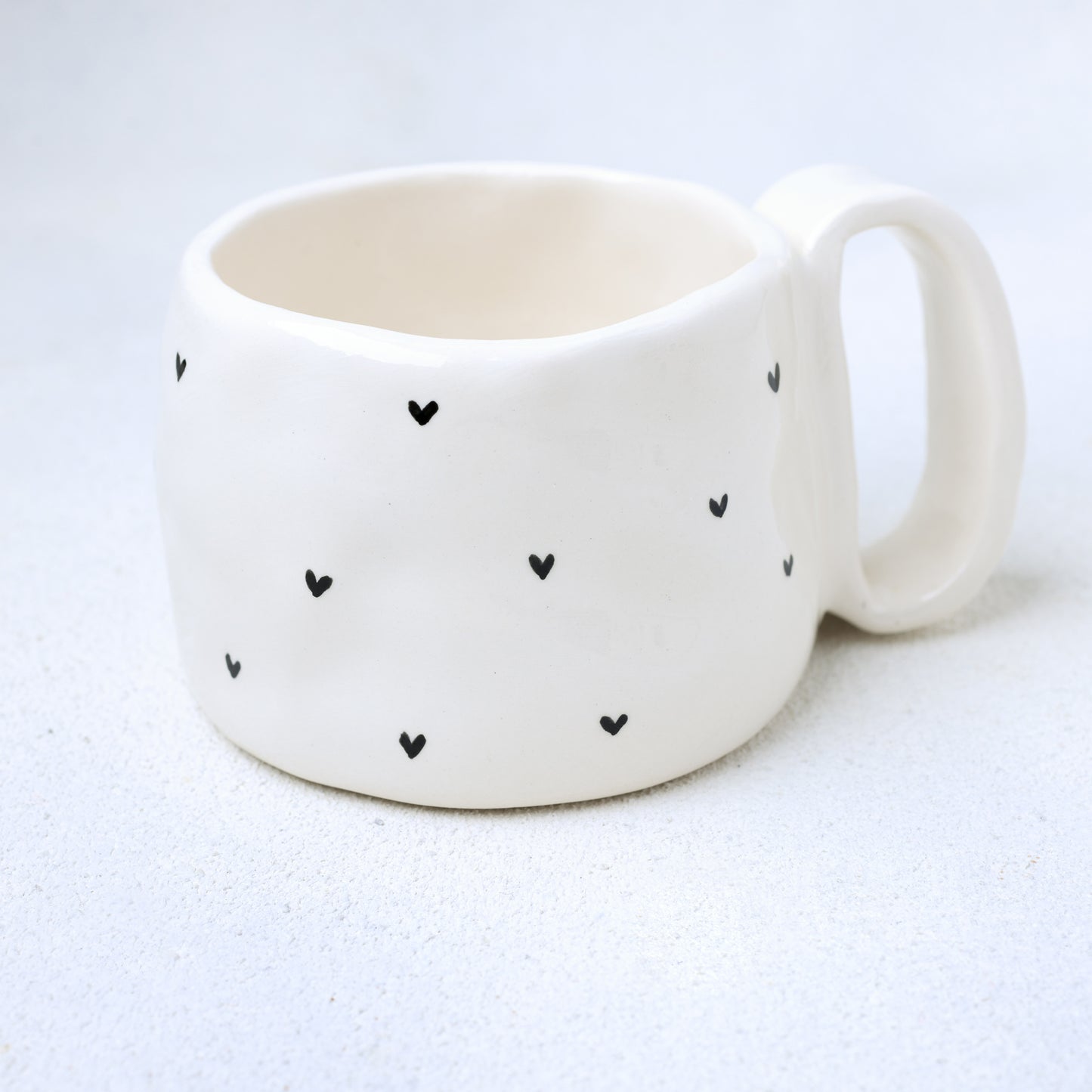 Hanin Pottery Cup Black Hearts